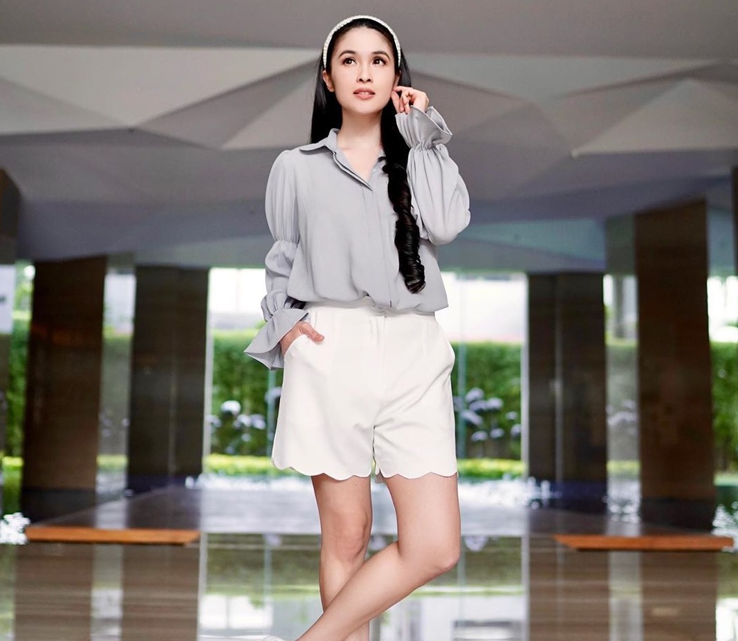 loby rumah sandra dewi