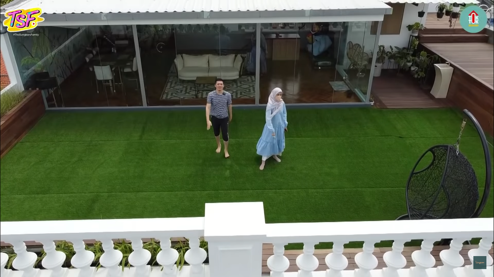 Area Rooftop Zaskia Sungkar
