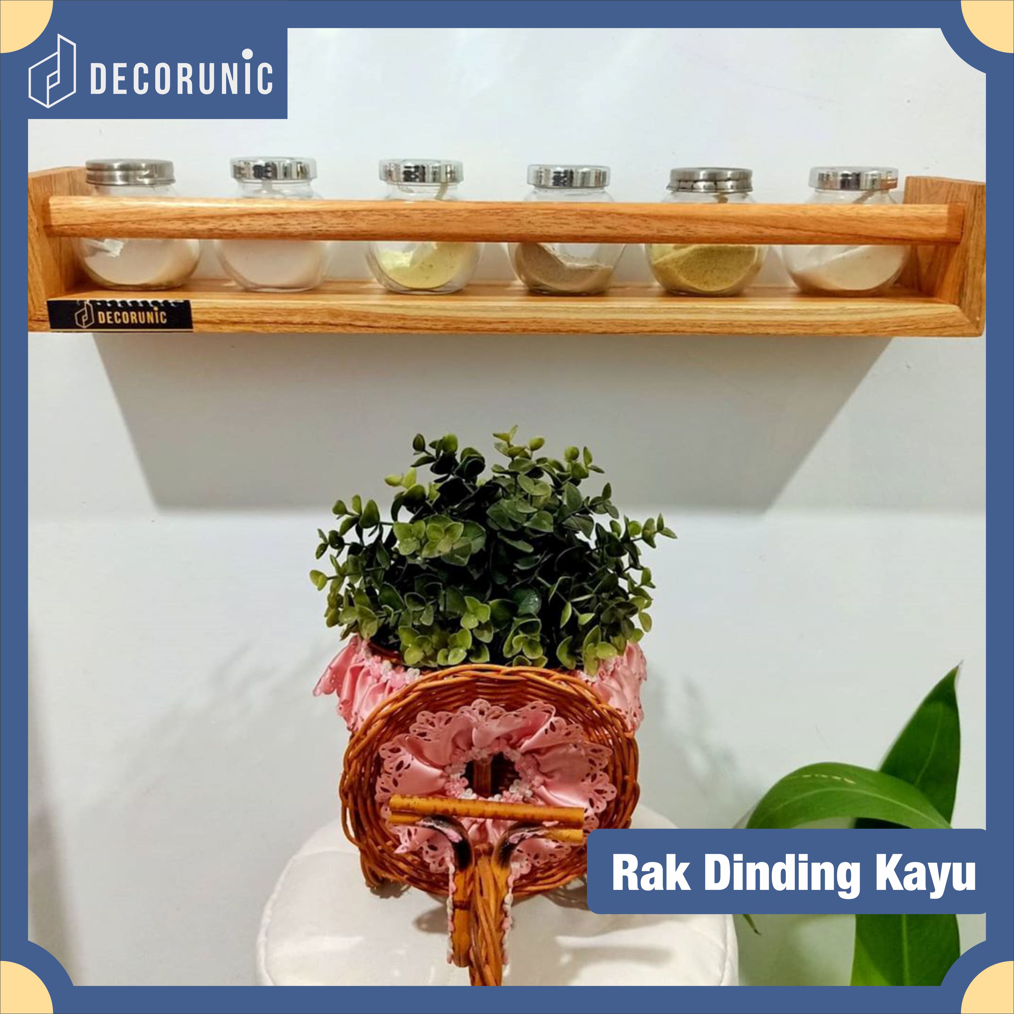 Rak dinding kayu solid dengan serat kayu asli terlihat