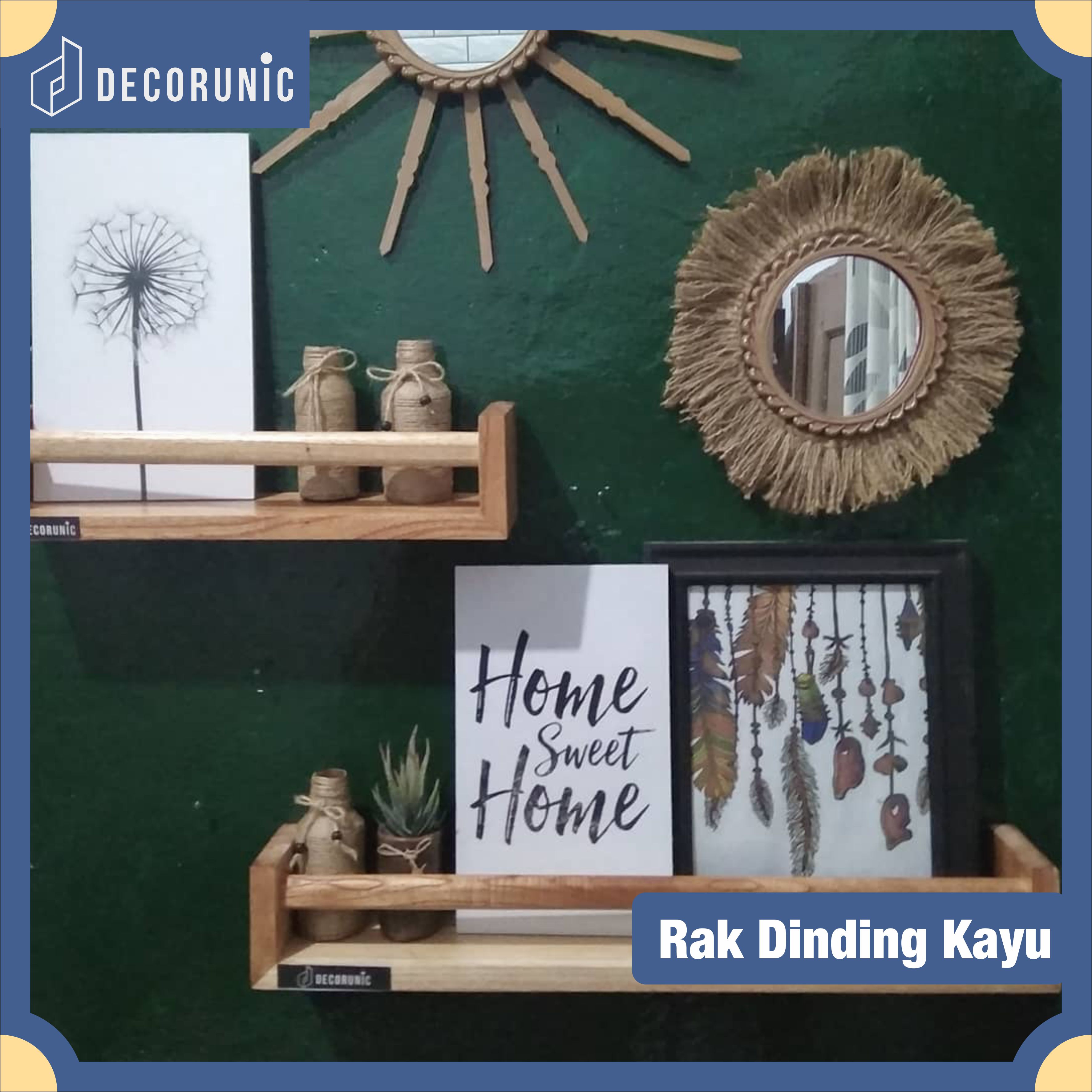 Rak dinding kayu untuk menyimpan bumbu dapur